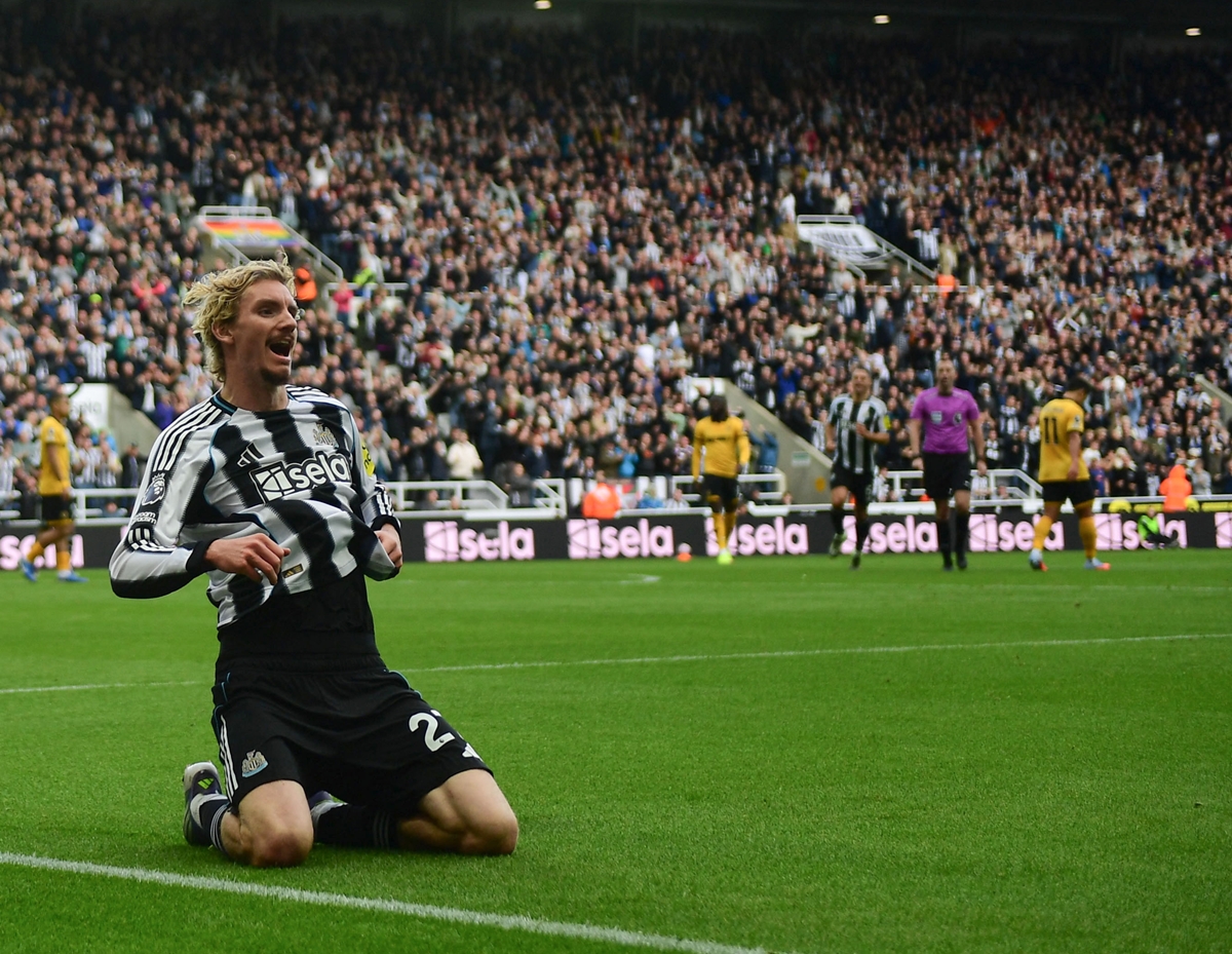 Nick Woltemade ghi bàn trận ra mắt Newcastle