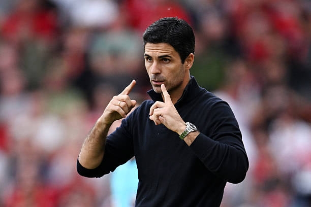 Arteta xây dựng hệ thống phòng thủ vững chắc của Arsenal tại Anfield