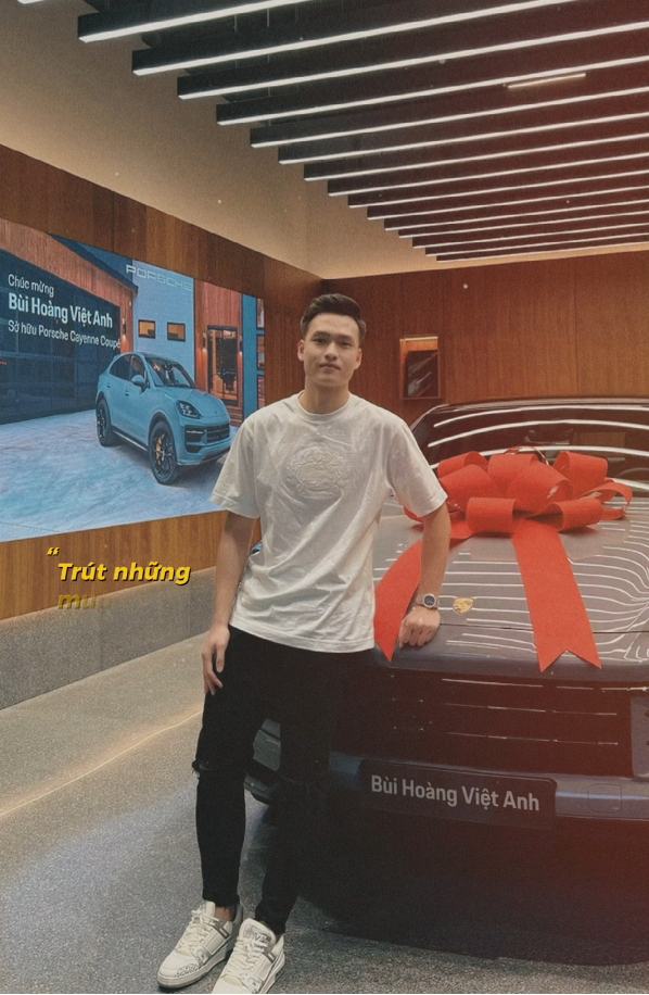 Việt Anh tậu Porsche