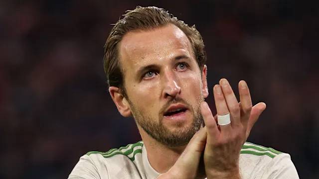 Harry Kane Bayern Munich ăn mừng