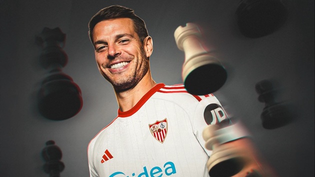 Azpilicueta đầu quân cho Sevilla hè này.