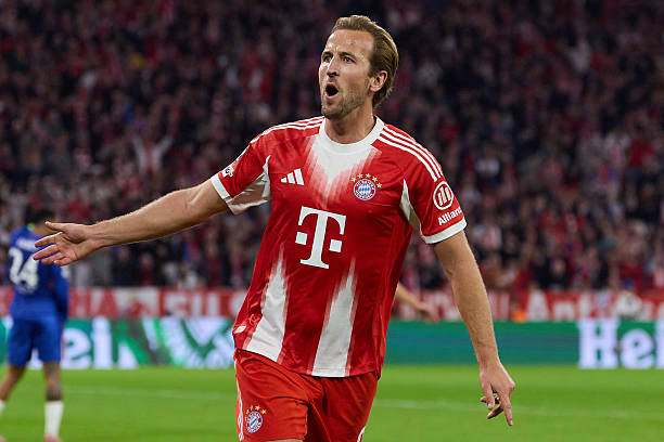 Chủ nhân của cú đúp bàn thắng giúp Bayern Munich hạ Chelsea 3-1, cầu thủ xuất sắc nhất trận không ai khác ngoài Harry Kane.