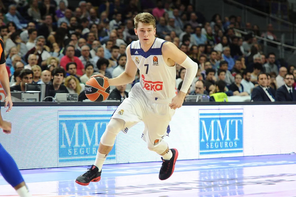 Luka Doncic khoác áo Real Madrid