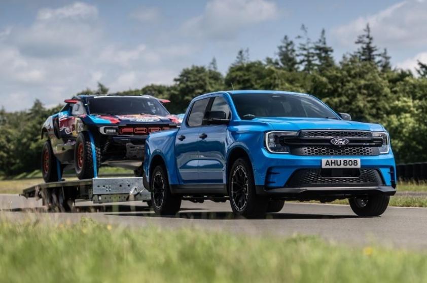 Động cơ EcoBoost kết hợp điện mạnh mẽ