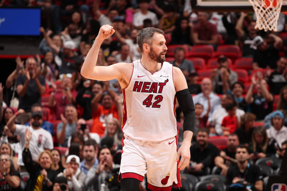 Kevin Love và CLB Utah Jazz đi theo những con đường rất ngược nhau