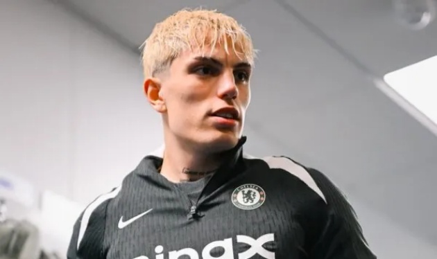 Garnacho khoác áo số 49 Chelsea