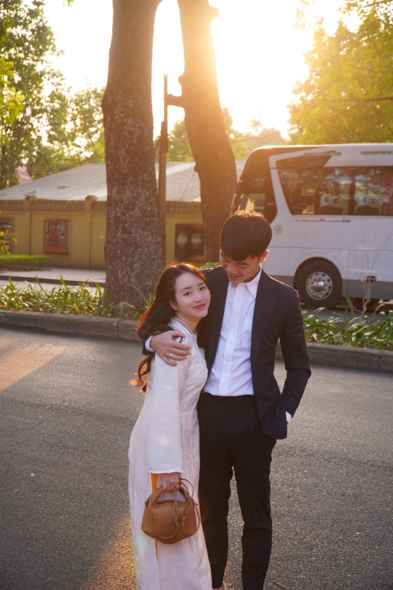 Gia đình hạnh phúc bên nhau