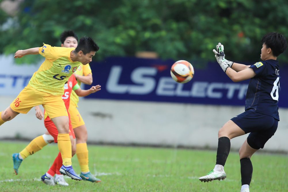 Tin nóng bóng đá Việt hôm nay 26/9: VFF lên kế hoạch tổ chức trận đấu gặp Nepal; Xuân Son rớt giá sau thời gian dài chấn thương - Ảnh 3.