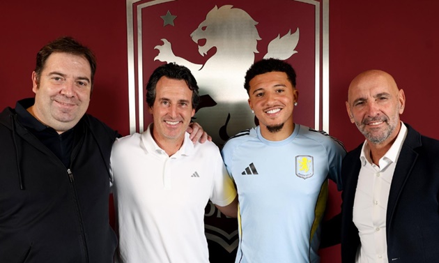 Jadon Sancho trong màu áo Aston Villa