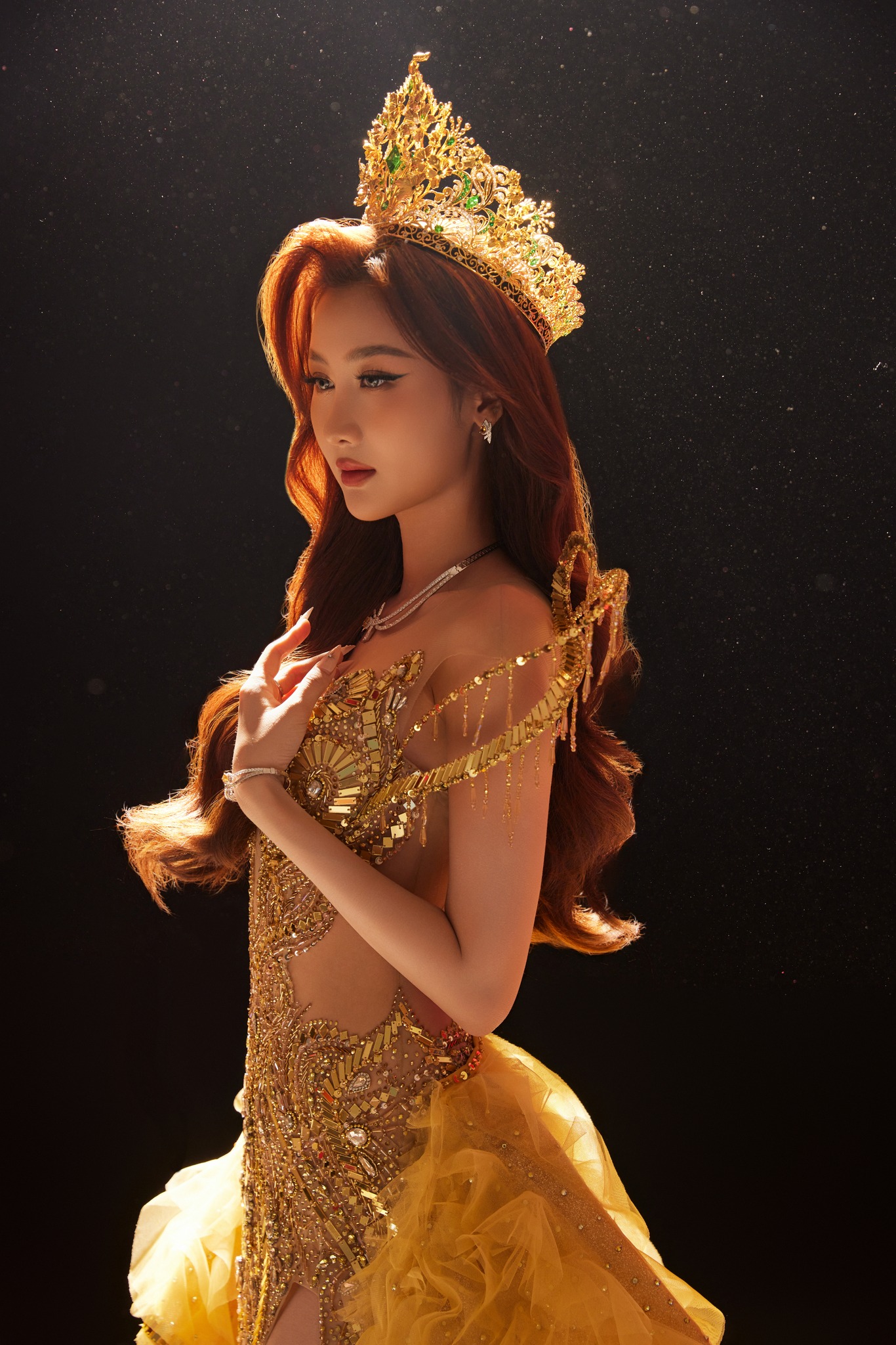 Dàn sao đình đám trên thảm đỏ chung kết 