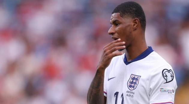 Rashford chưa thể gây ấn tượng.