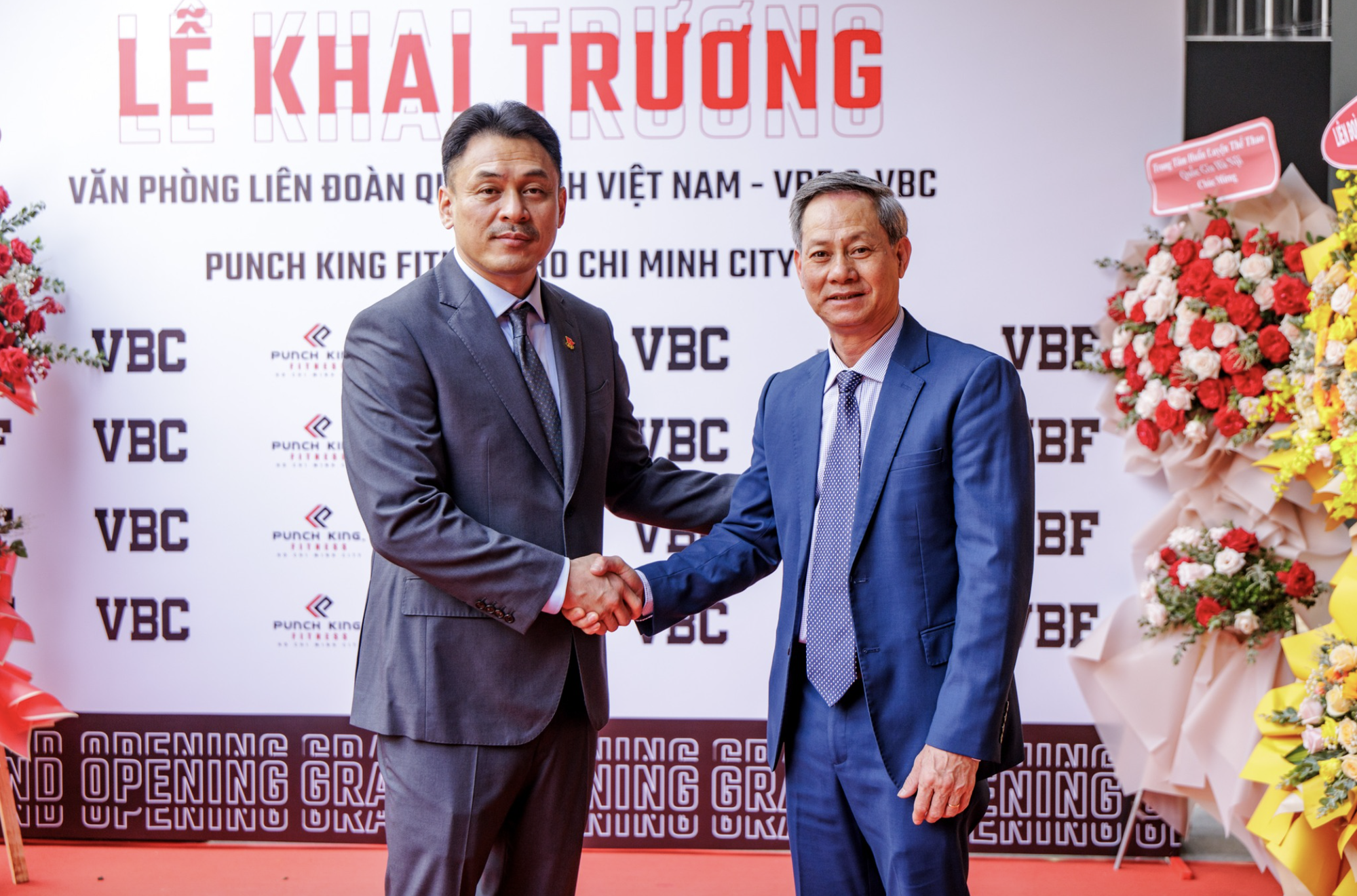 Không có chứng cứ cụ thể nào về việc ông Lưu Tú Bảo (trái) bị bắt vì buôn lậu ma túy