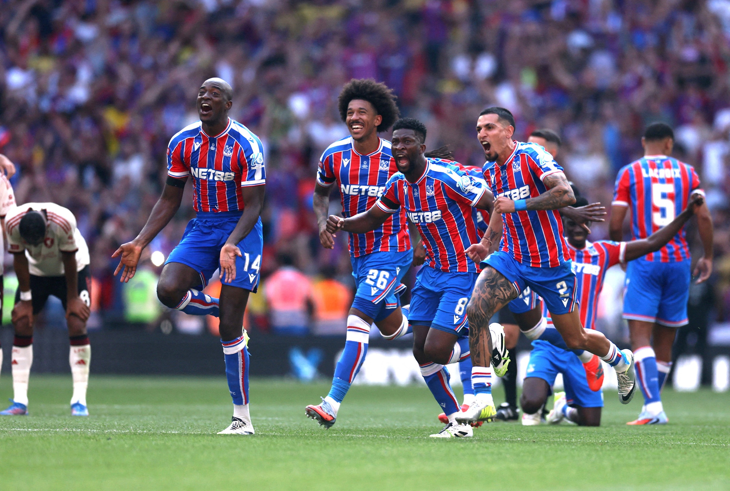 Crystal Palace sẽ chơi tại Conference League thay vì Europa League