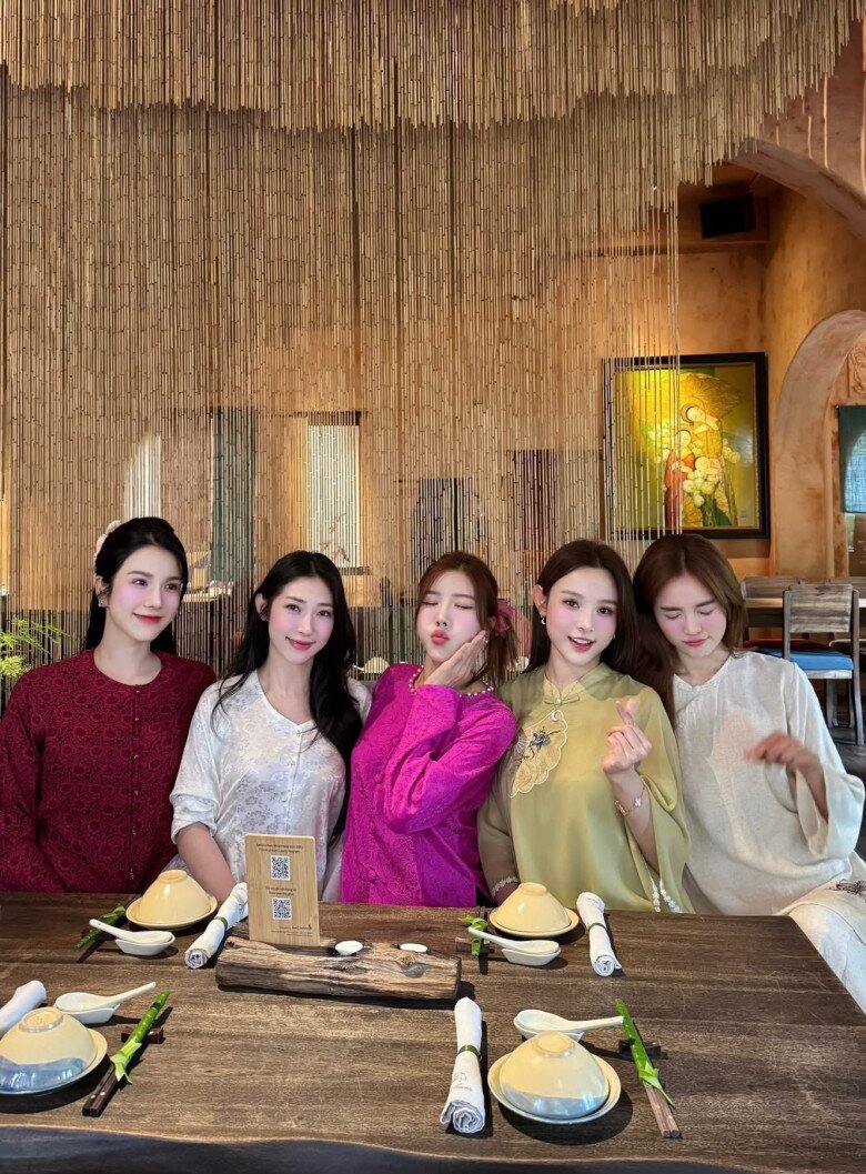 Hội chị đẹp Lunas khoe visual cực phẩm dù diện trang phục đơn giản