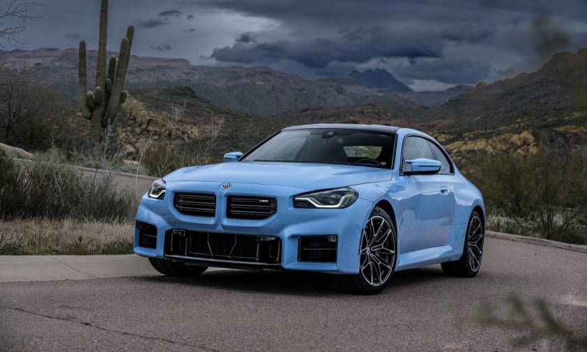 BMW M2 2025 màu xanh