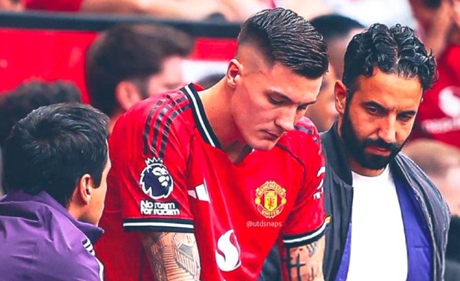 Man Utd đại chiến Man City.