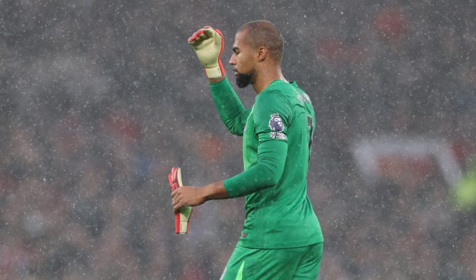 Robert Sanchez là điểm yếu của Chelsea