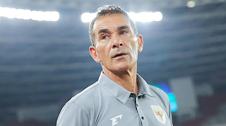 Huấn luyện viên Vanenburg của U23 Indonesia