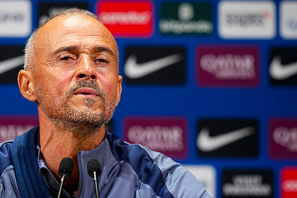 HLV Luis Enrique phát biểu