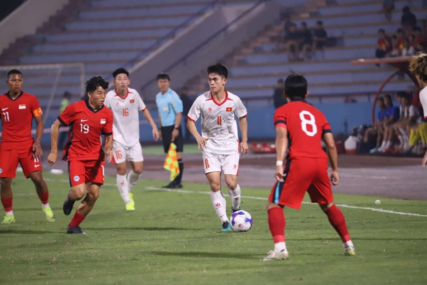 U23 Singapore hoàn toàn lép vế trước U23 Việt Nam.