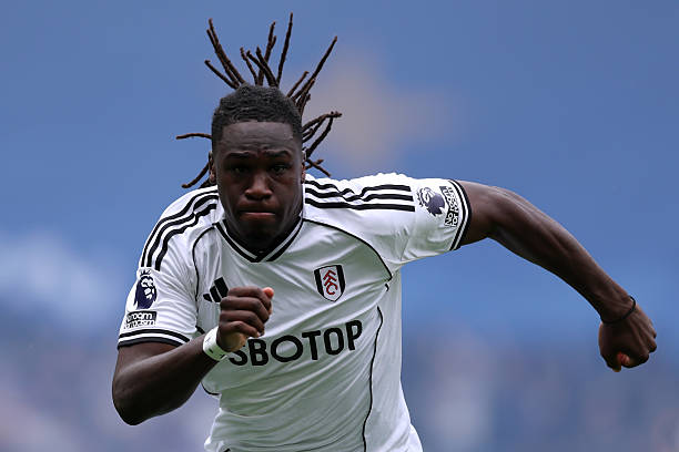Calvin Bassey - trung vệ đa năng của Fulham