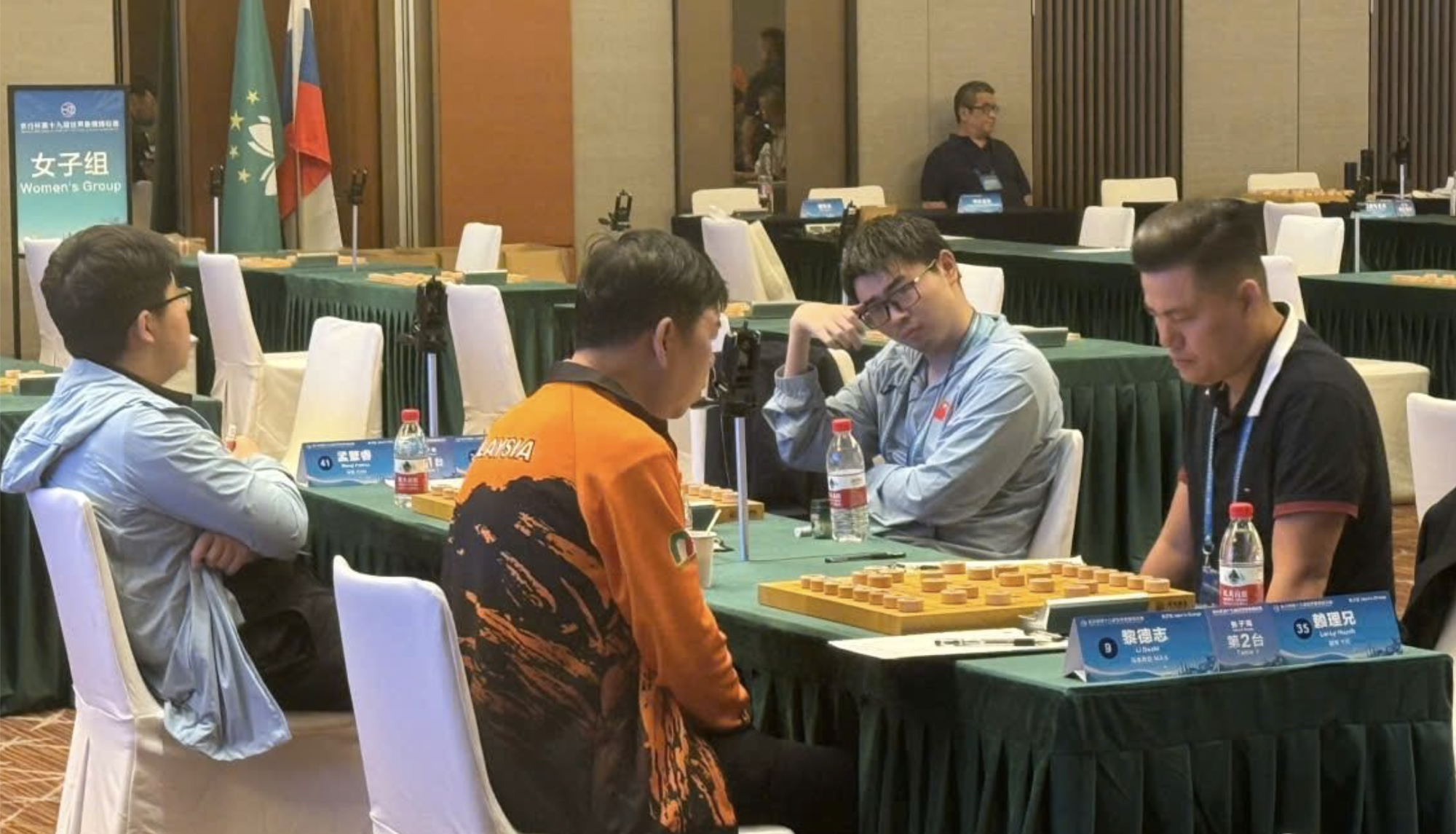 Lại Lý Huynh cầm hòa Li De-zhi, giành vé vào chung kết thế giới