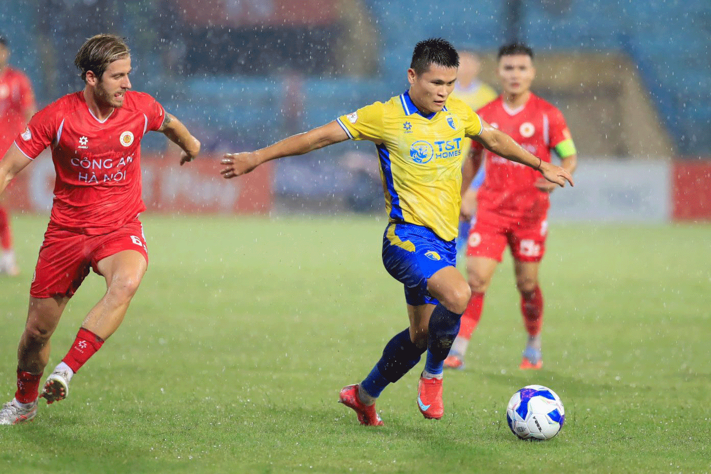 Nhiều đại gia V-League khởi đầu kém cỏi - Ảnh 1.