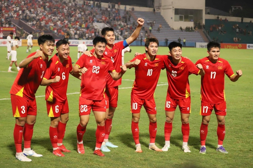 U23 Việt Nam ăn mừng chiến thắng trước Yemen