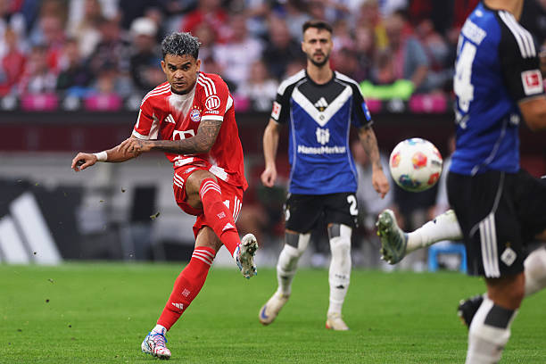 Luis Diaz ghi bàn cho Bayern