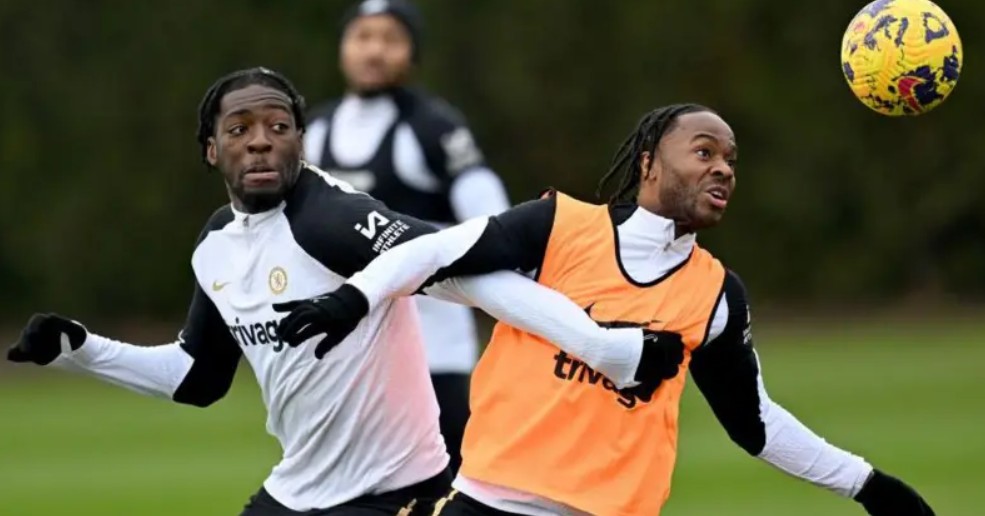 Raheem Sterling và Axel Disasi bị gạt ra ngoài đội hình chính Chelsea