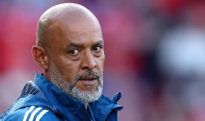 Nuno Santo đã bị Forest sa thải.