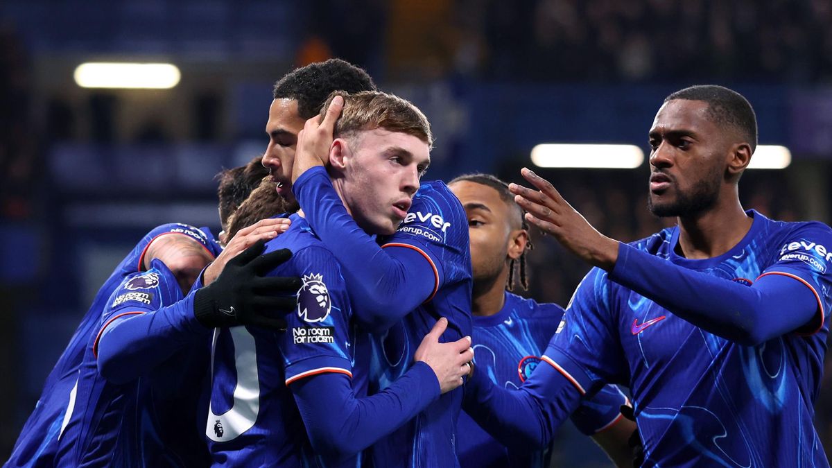Chelsea đầu tư cầu thủ trẻ