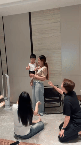 Hoà Minzy, Chu Thanh Huyền và Mai Hà Trang đưa con tới nhà mới của Văn Hậu - Hải My mới đây