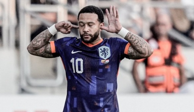 Depay đi vào lịch sử tuyển Hà Lan.