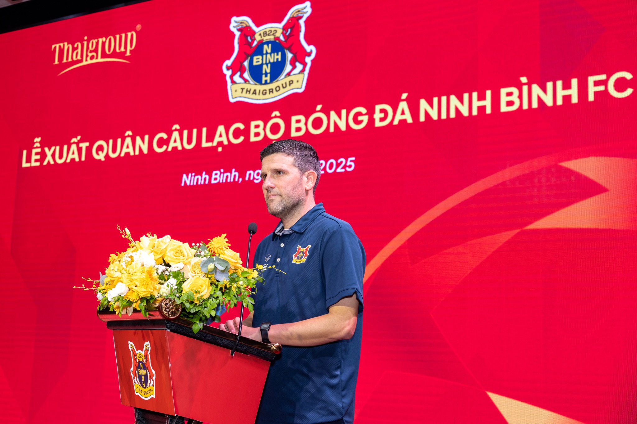 HLV Tây Ban Nha lần đầu làm việc tại V-League