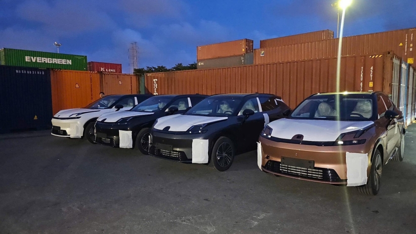 Lynk & Co 08 SUV lai coupe hạng sang