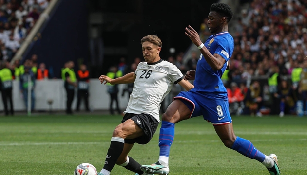 Người hâm mộ chờ đón trận đấu Slovakia vs Đức