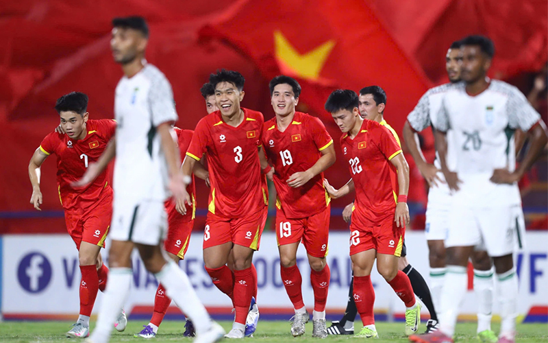 Ngọc Mỹ và Viktor Lê lập công, U23 Việt Nam vượt ải Bangladesh