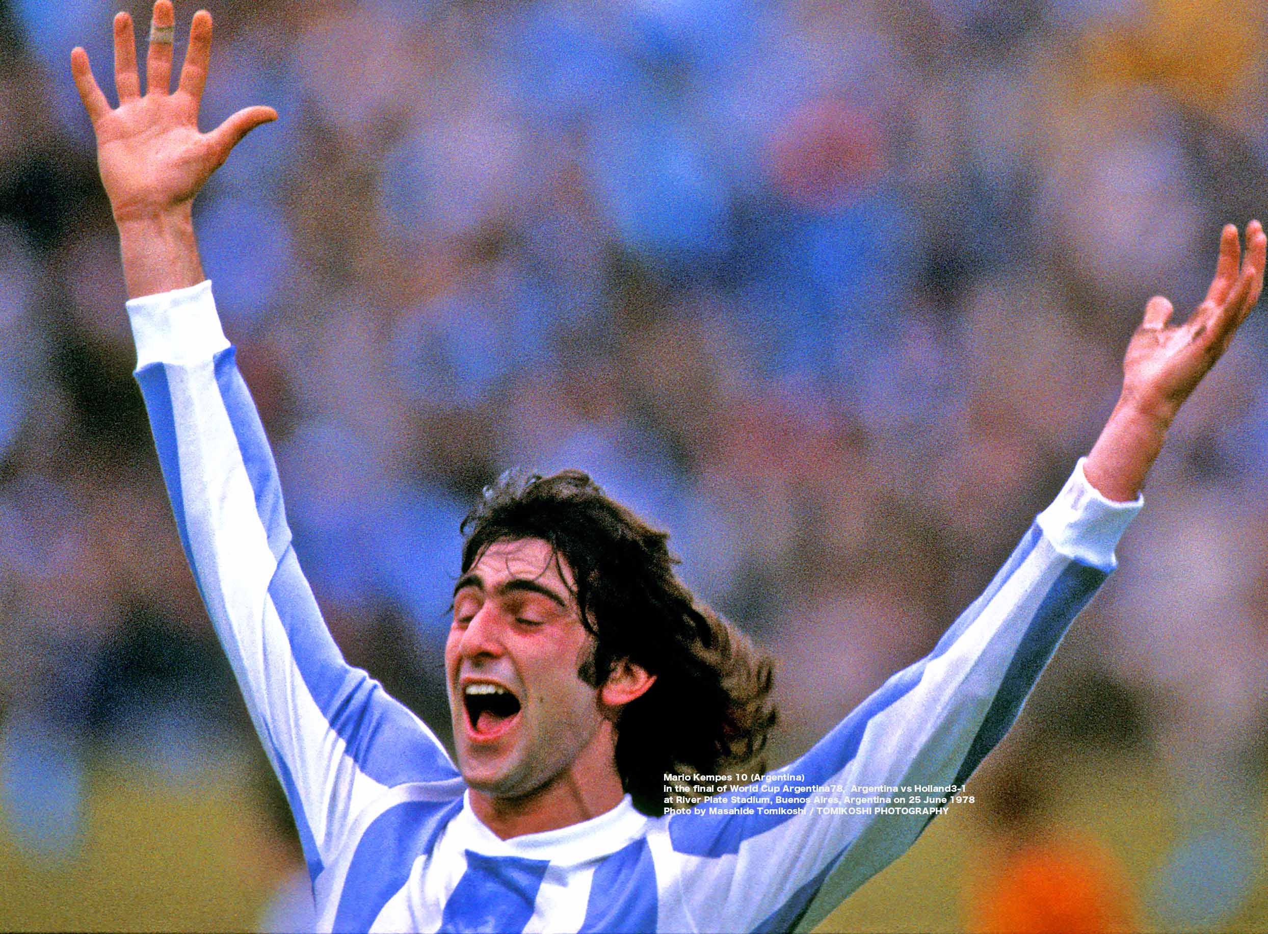 Mario Kempes – El Matador - người hùng Argentina