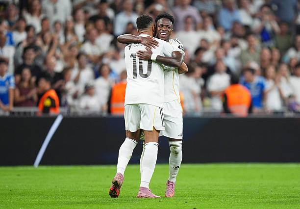 Vinicius và Mbappe tỏa sáng rực rỡ