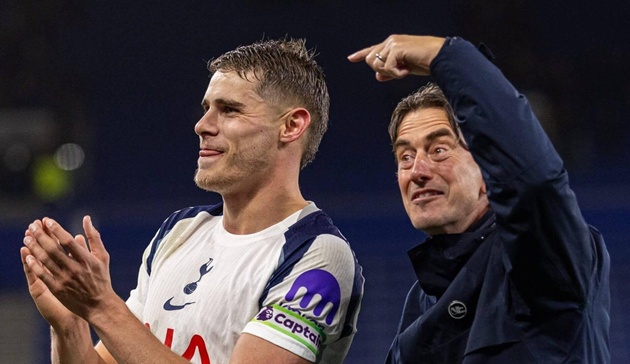 Tottenham thắng Everton nhờ cú đúp của Van de Ven Tottenham thắng Everton nhờ cú đúp của Van de Ven