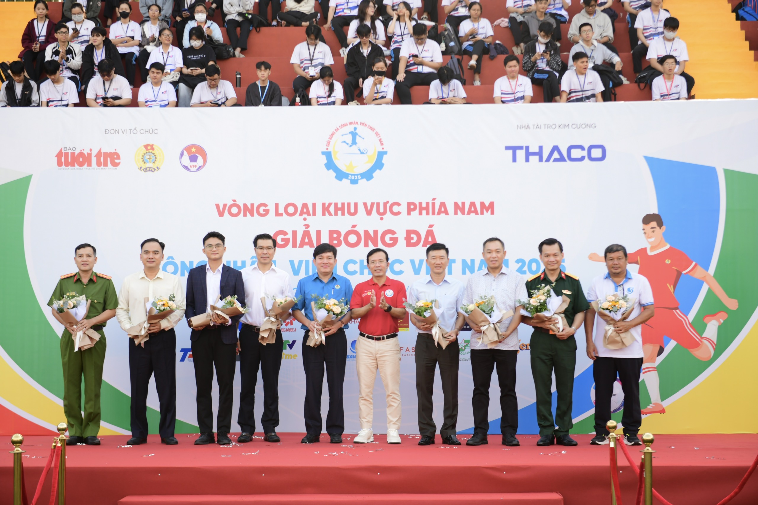 Ban tổ chức tri ân các nhà tài trợ đồng hành với giải đấu