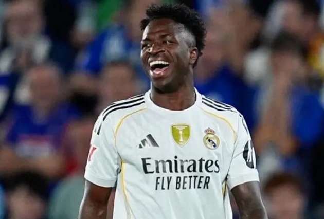 Sự xuất hiện của Vinicius khiến hàng thủ Getafe rối loạn.