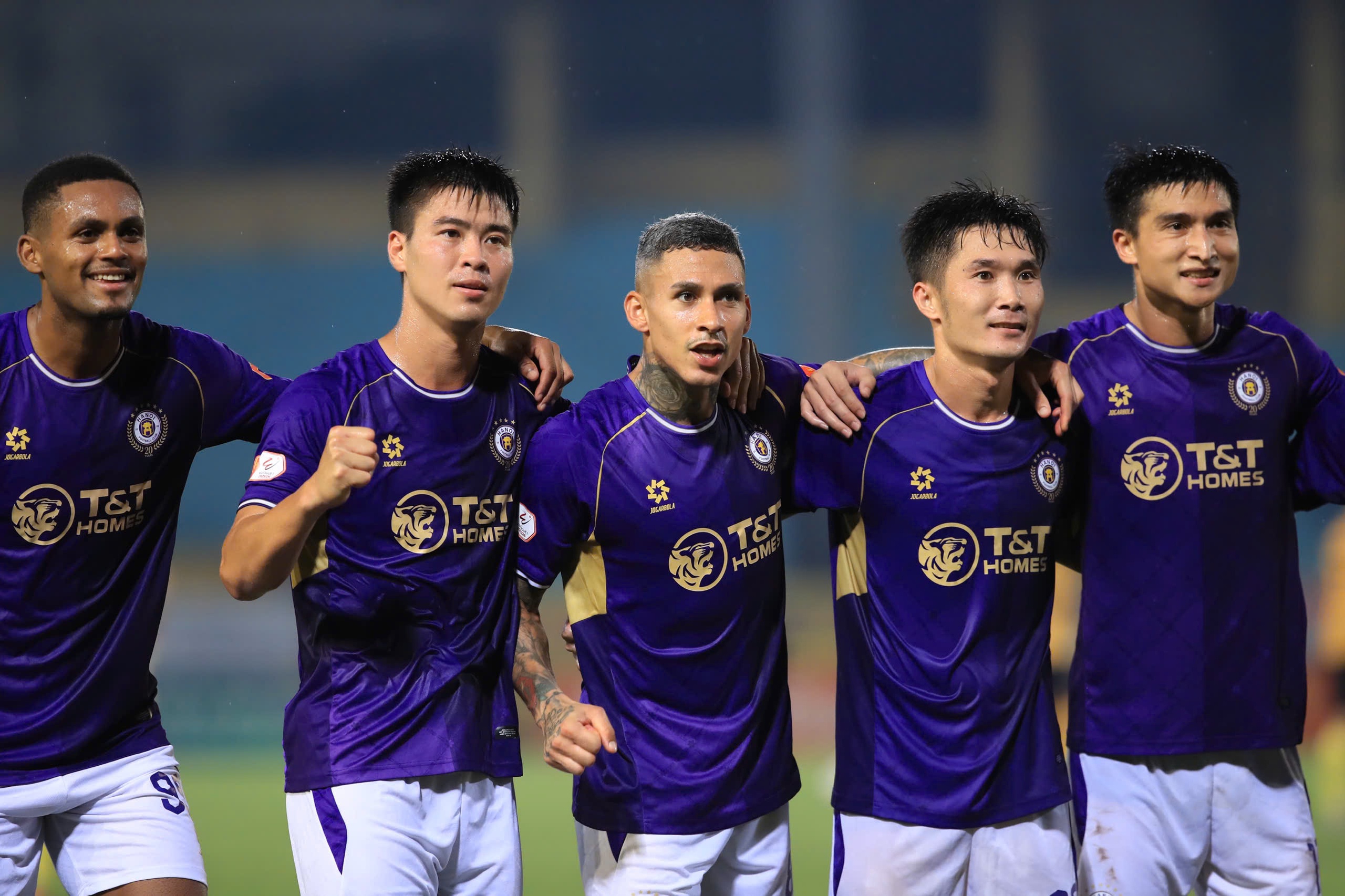 Tin nóng bóng đá Việt Nam hôm nay 27/9: HLV Kim Sang-sik biết tin FIFA phạt Malaysia; Nepal gọi cầu thủ từ Campuchia đấu tuyển Việt Nam - Ảnh 2.