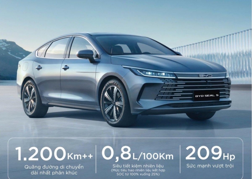 Trải nghiệm nội thất sang trọng trên xe sedan PHEV