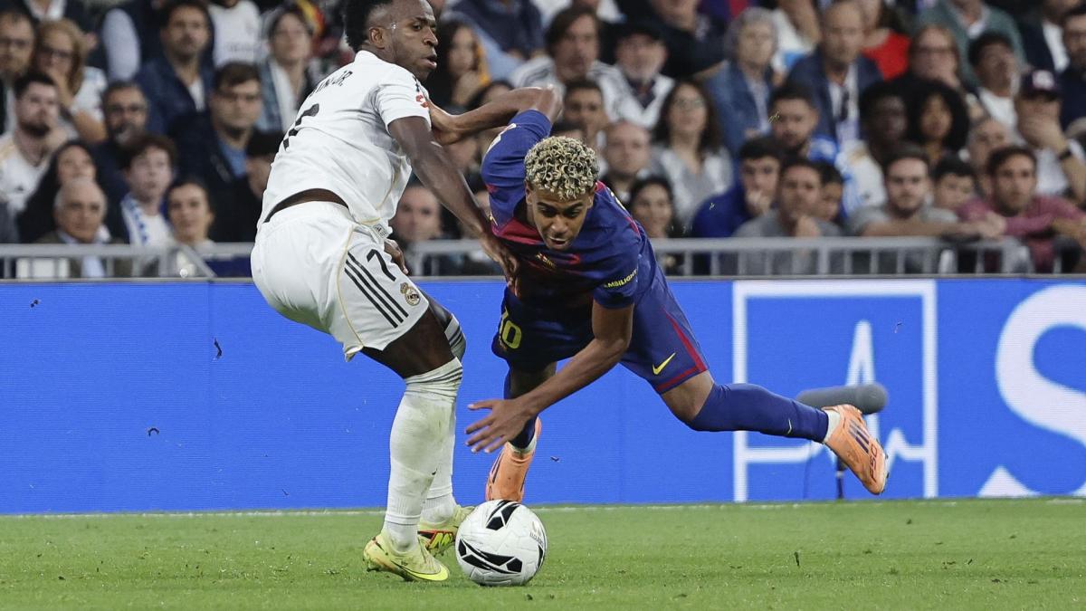Xabi Alonso lên tiếng về Vinicius và Yamal sau chiến thắng của Real Madrid - Ảnh 3. Yamal không ghi bàn ở Kinh điển