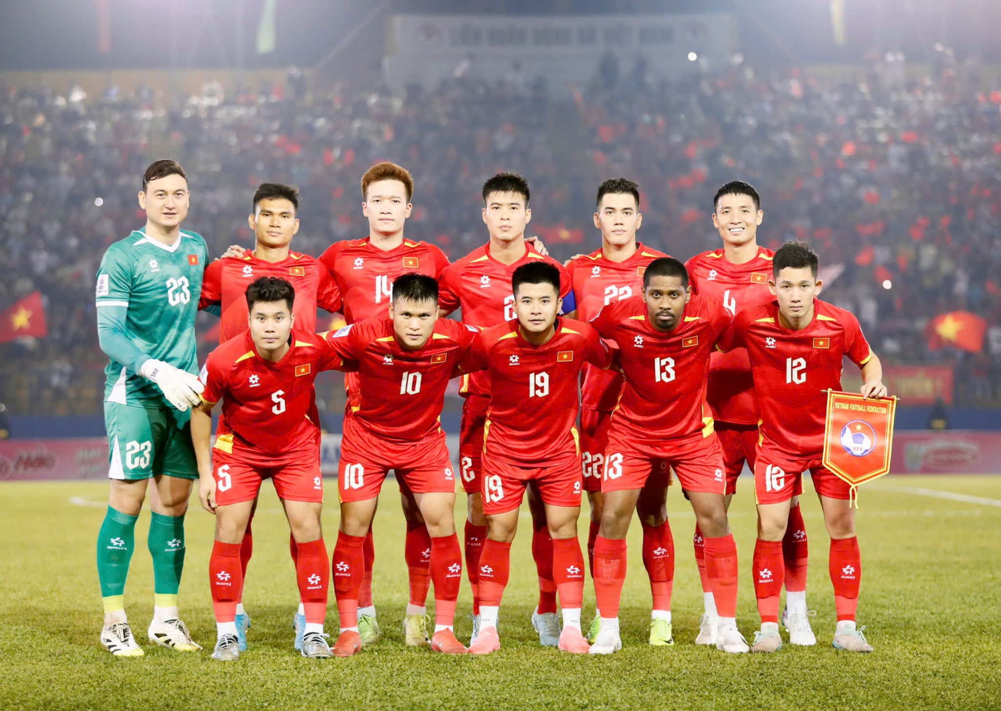 Tin nóng bóng đá Việt hôm nay 30/10: Đội tuyển Việt Nam sắp hội quân; Việt kiều Bulgaria ngưỡng mộ Hoàng Đức - Ảnh 1. Đội tuyển Việt Nam tập trung từ ngày 10/11 để chuẩn bị gặp đội tuyển Lào