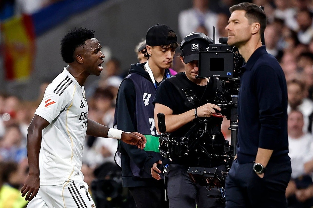 Real Madrid: Cánh cửa rời khỏi Bernabeu sẽ mở với Vinicius - Ảnh 1. Real Madrid: Cánh cửa rời khỏi Bernabeu sẽ mở với Vinicius - Ảnh 1.