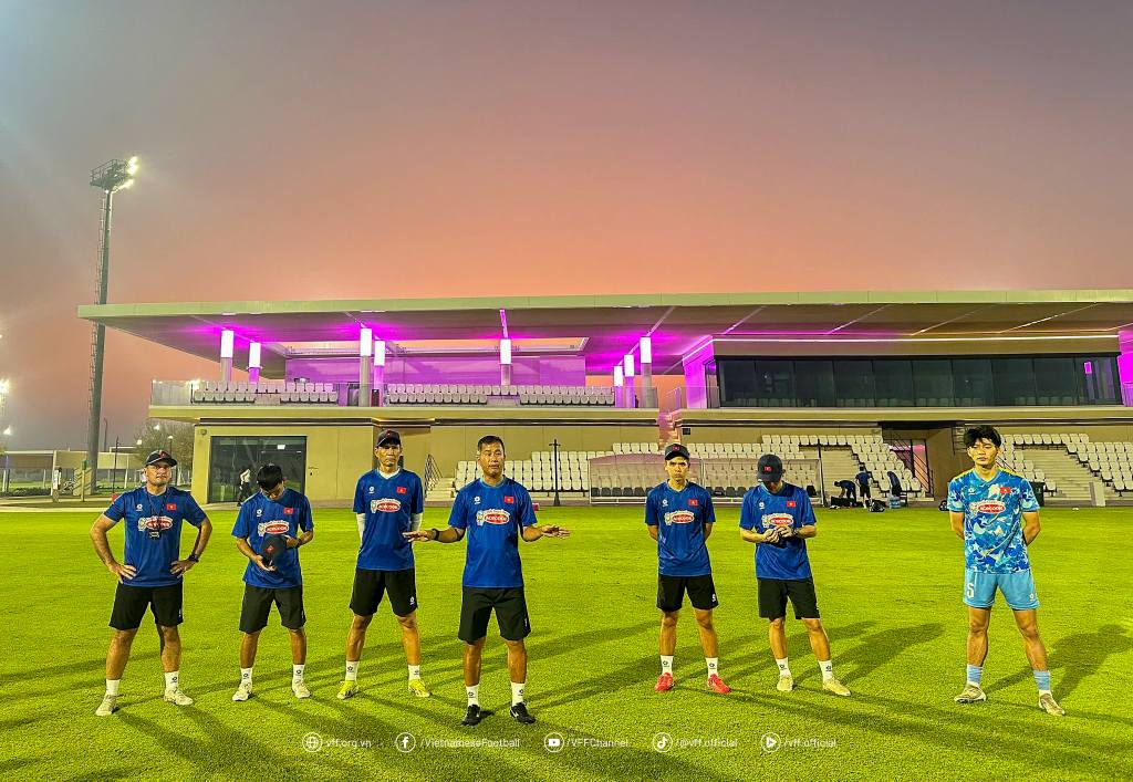 Buổi tập của đội tuyển U23 Việt Nam trên sân 321 ở UAE
