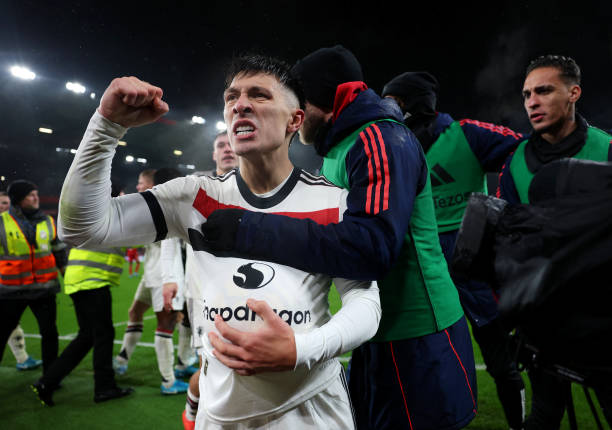 Lisandro Martinez sắp tái xuất Man Utd